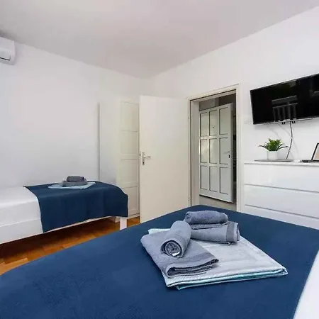 Apartmán In 39393 *
