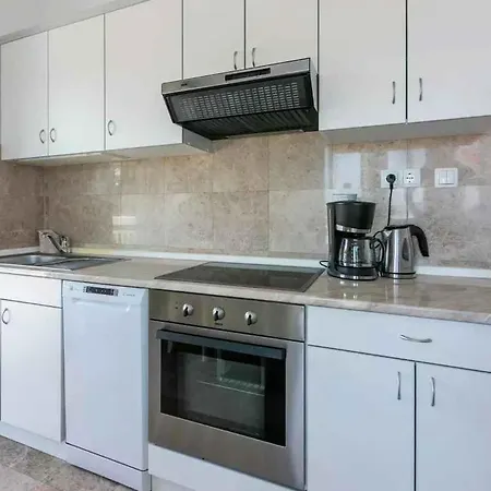 In 39393 Apartmán *
