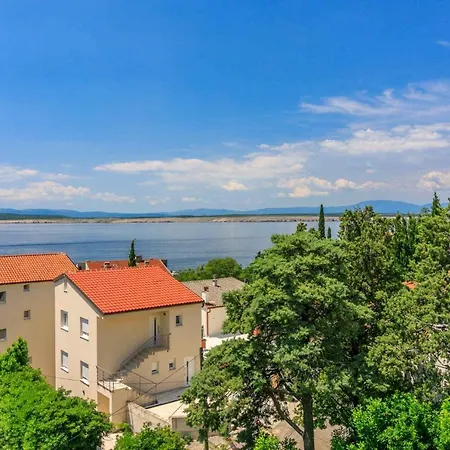 Apartament In 39393