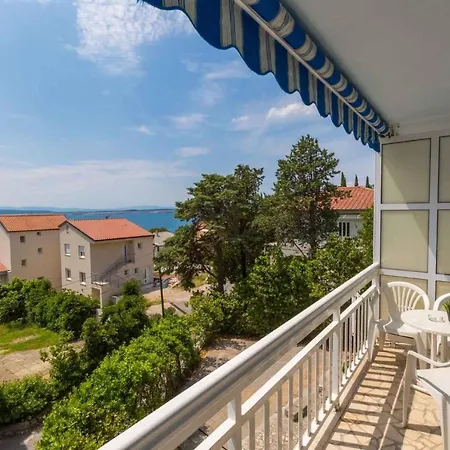 Apartament In 39393