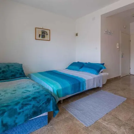Apartament In 39393 Dramalj