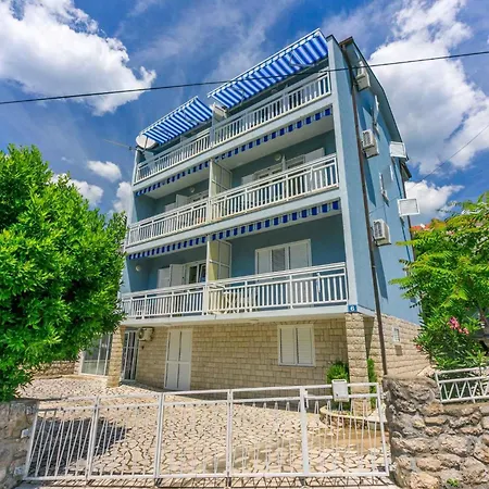 In 39393 Apartament