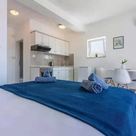 Apartament In 39393 Dramalj