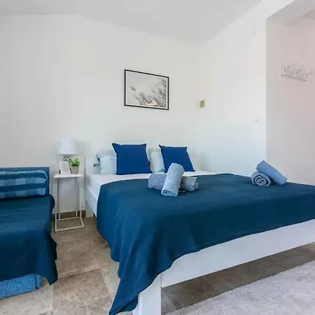 Apartament In 39393 Dramalj